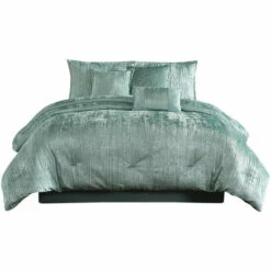 Brand new 🥰 Benzara Jay 7 Piece King Comforter Set, Polyester Velvet Deluxe Texture, Green 🧨